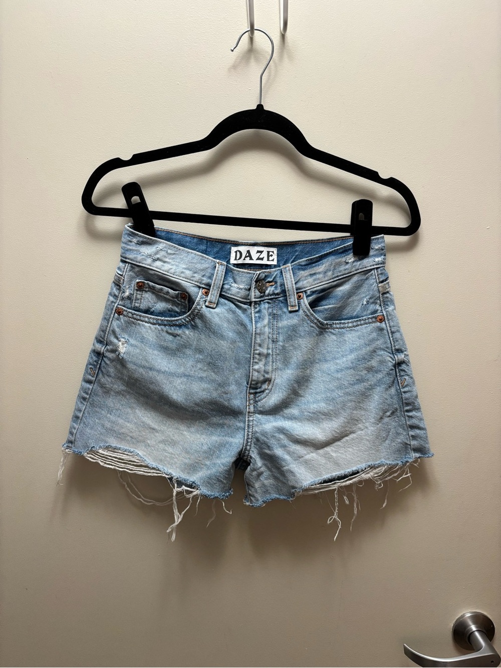 DAZE Women's Light Wash Distressed Denim Shorts